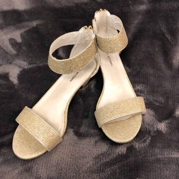 Stuart Weitzman Verna Alexa Sandal - Picture 1 of 5